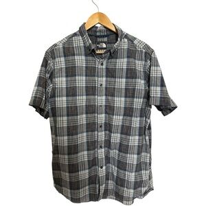 The North Face Men's Plaid Short Sleeve Button Down Shirt